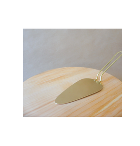 Cuchillo de pastel de acero clásico y mango de hoja Juego de servidor de pastel de latón para servir postres en bodas y aniversarios - Product Image 2