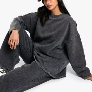 Conjunto de Sudadera Corta con Lavado Ácido y Pantalones Deportivos de Pierna Ancha para Mujer, Fabricante de Ropa Deportiva Informal y Cómoda para Mujer - Product Image 1