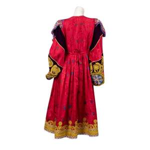 Nouvelle robe afghane Kuchi en soie rouge en gros pour femmes, broderie traditionnelle cousue à la main pour les mariages et les soirées au henné - Product Image 2