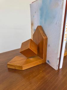 Porte-livres géométriques contemporains en bois, adaptés aux intérieurs minimalistes et apaisants et aux présentoirs d'étagères bien rangés, en provenance d'Inde - Product Image 3