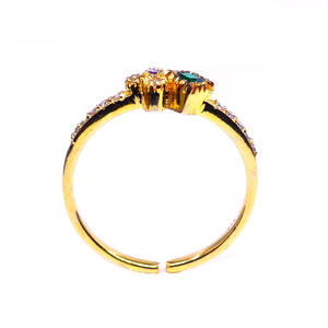 Party Wear 925 Sterling Silver Chapado en oro Vermeil Emerald Diamong Gemstone Women Wear Anillo clásico - Product Image 2