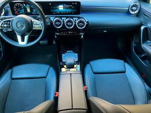 Meilleure vente <span class=keywords><strong>2020</strong></span> Mercedes-CLA <span class=keywords><strong>180</strong></span> Benz automatique <span class=keywords><strong>essence</strong></span> 4 cylindres Euro6 5 places 136 HP voitures d'occasion prêtes à être expédiées dans le monde entier - Product Image 2