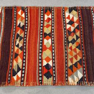 Alfombra turca vintage de 2.6x10.7 pies (79x327 cm), Kilim rojo marrón con lunares - Product Image 2