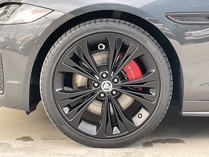 Gran Oferta: Jaguar X F P 300 R-Dynamic SE AWD Usado del 2024 - Product Image 6