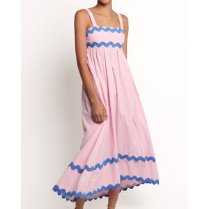 Robes mini pour femmes, conçues pour le jour et le soir, offrant des lignes contemporaines, un charme féminin et un confort facile à porter - Product Image 1