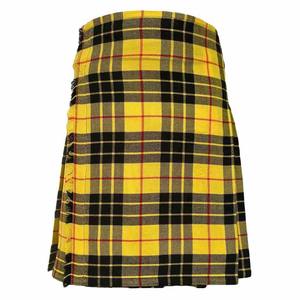 Kilt Tradicional Escocés Rojo para Hombre, Diseño Clásico de Tartán Escocés con Correas de Hebilla, Logotipo y Tela Personalizados de Alta Calidad - Product Image 1