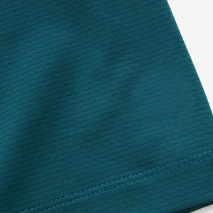 Camiseta de cuello con logotipo personalizado Camiseta de manga corta de verano para niños y niñas con logotipo de impresión personalizado Camiseta de cuello redondo - Product Image 4