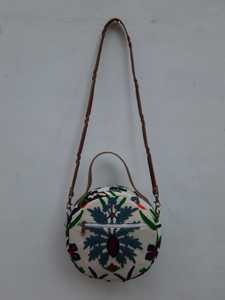 Venta al por mayor de algodón bordado hecho a mano tela Sling Tote Bags con asa de cuero, cierre de cremallera bolsos de hombro accesorios de mujer - Product Image 3