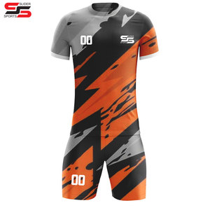 Diseño y logotipo personalizados, conjunto de uniformes de fútbol deportivos transpirables de tamaño adulto con sublimación personalizada - Product Image 3