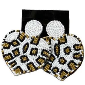 Boucles d'oreilles tendance de haute qualité, broderie dorée avec imprimé vache noir et blanc, franges en perles, boucles d'oreilles faites à la main - Product Image 6