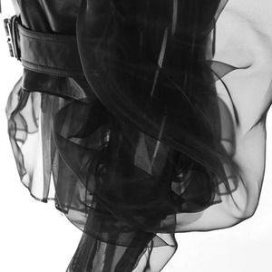 Chaqueta de Motociclista de Piel de Oveja Genuina para Mujer, Estilo Urbano, con Bordado, Tul Combinado, Cuello Redondo, Impermeable y Cortavientos - Product Image 6