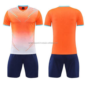 Nardon Apparel Ensemble de vêtements de football personnalisés Uniforme de football Maillot de football vintage Uniforme de football de haute qualité - Product Image 4