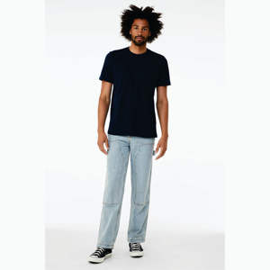 Camiseta de manga corta CVC Unisex de mezcla azul marino sólido: 52% Airlume peinado y algodón hilado en anillo, 48% Poly, 32 Singles, 4,2 oz - Product Image 4