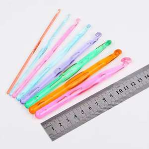 Crochet en bois ergonomique de style Simple fait à la main Portable personnalisé tricot résine époxy prix de gros - Product Image 3