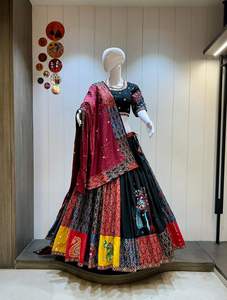 Chaniya Choli traditionnel ethnique haut de gamme en pur coton, imprimé Ikkat, travail artisanal Gamthi, évacuation de l'humidité, tenue pour Navratri - Product Image 3