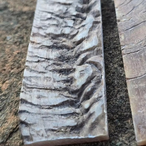 Escamas de Cuerno de Búfalo Ligeras de Origen Ético, Materiales Duraderos para Proyectos de Artesanía Natural, Decoración Moderna Hecha a Mano, Tamaño Personalizado - Product Image 1