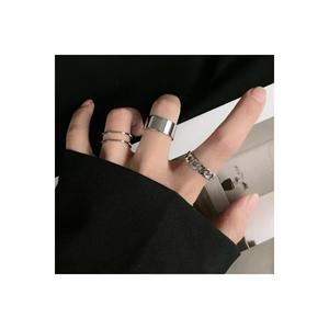 Anello regolabile a 3 dita