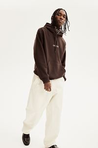 Sweat à capuche imprimé à cordon de serrage en mélange de coton marron foncé avec épaules tombantes sweats à poches kangourou pour hommes les plus vendus - Product Image 5