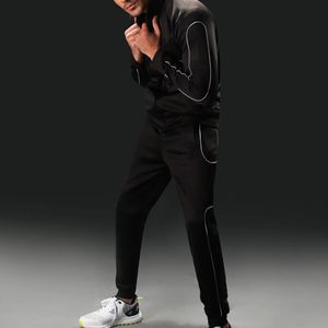Chándal de hombre ajustado con logotipo personalizado de poliéster 100% de alta calidad negro con diseño de panel transpirable Venta en línea - Product Image 2