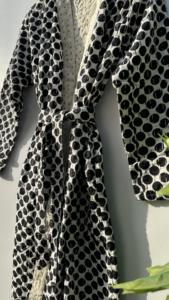 Venta caliente nueva chaqueta Kantha de lunares hecha a mano para mujer abrigo de invierno acolchado de manga larga bordado de relleno de algodón transpirable - Product Image 6