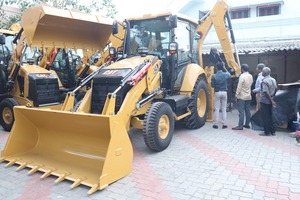 Machine de construction d'occasion Chargeuse-pelleteuse JCB 424 Machine d'équipement lourd disponible maintenant en vente à un prix abordable - Product Image 6