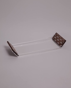 Bandeja acrílica de nácar de lujo hecha a mano, exhibición decorativa de chocolate y aperitivos para un hogar elegante, fiesta y uso de regalos - Product Image 3