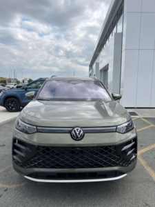 2025 2.0T 380TSI 4WD R-line 7-DCT 7 Asientos en perfecto estado, listo para enviar - Product Image 4