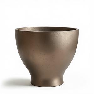 Macetero de Hierro Contemporáneo para Decoración Moderna del Hogar y Jardín, Tamaño y Color Personalizables, Líneas Limpias y Elegancia - Product Image 1