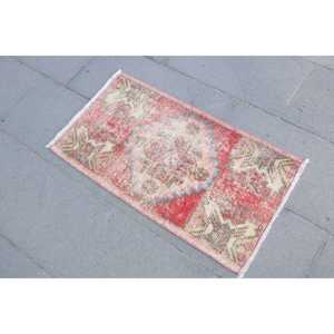 พรมตุรกีวินเทจขนาดเล็ก 1.5x2.7 ฟุต พรมขนสัตว์ขอบสีแดง - Product Image 2