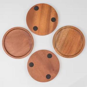 Sous-verres classiques en bois fabriqués à la main pour tables basses pour bureau à domicile par crescent crafts - Product Image 2