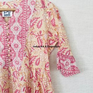 Hermoso vestido floral de algodón con estampado de bloques Vestido para ropa informal Vestido con estampado de bloques a mano - Product Image 4