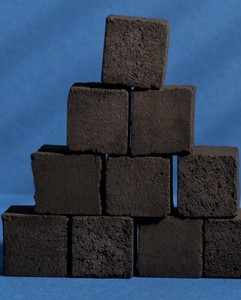 Briqueta de carbón de cáscara de coco de alta calidad, carbón activado de baja humedad, carbón de alto carbono para barbacoa y uso industrial - Product Image 4