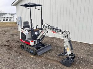 ENVÍO GRATUITO ET12M6 Miniexcavadora de 1.2 toneladas y 13.5HP con Certificación EPA y CE, Cilindro Hidráulico Eaton, Motor, Bomba, Caja de Cambios, Engranaje, PLC - Product Image 3