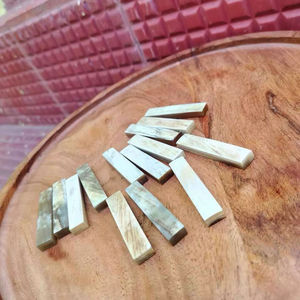 Nudos y Sellos de Guitarra de Cuerno de Búfalo de Alta Calidad - Product Image 1