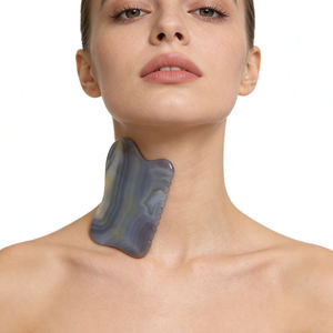 Herramienta Facial Gua Sha de Ágata Gris Natural con Logotipo Personalizado, Nuevo Producto, Piedra de Ágata Gris con Borde Irregular, Empaquetado en Caja - Product Image 6