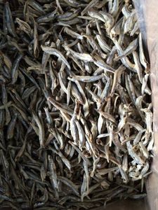 Pescado salado y seco Anchoa Hervida Sin cabeza Secado Envase de embalaje Buen precio Playa - Product Image 2