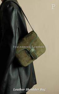 Bolso de hombro de cuero de gamuza Serenity Textura suave Acabado aterciopelado Tonos apagados Elegancia informal Ropa cómoda Diseño relajado - Product Image 2