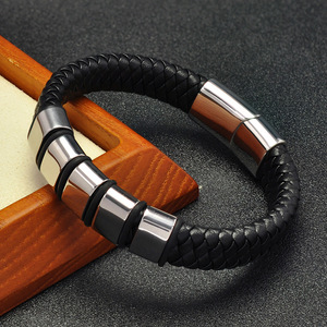 Pulsera magnética con logotipo grabado personalizado, joyería de lujo, pulsera de cuero trenzado para <span class=keywords><strong>hombre</strong></span> - Product Image 4