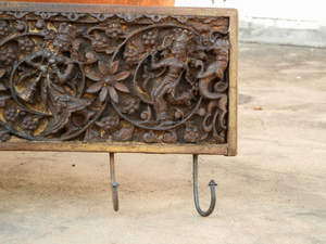 Rails décoratifs à 7 crochets en bois fait à la main en résine de style vintage peint à la main mural écologique pour la décoration intérieure. - Product Image 3