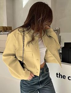 Veste courte de style universitaire de haute qualité Trendline pour femmes, tissu respirant avec un style urbain pour toutes les saisons - Product Image 4