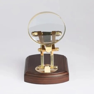 Loupe en laiton vintage avec manche en bois-Décor de table de bureau, cadeau nautique à collectionner pour la maison et le bureau - Product Image 2