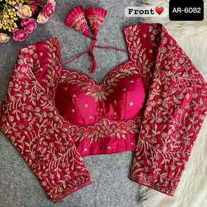 Les nouvelles femmes de créateur portent un chemisier en soie Vichitra pure avec une broderie Jari lourde et une séquence de travail chemisier prêt à porter - Product Image 2