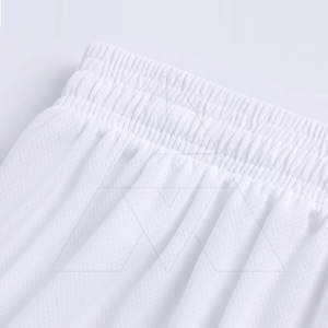 Uniforme de fútbol de alta calidad de poliéster 100% de color sólido para jugadores de fútbol - Product Image 5