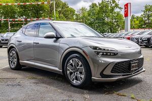 2024 G-e-n-e-s-i-s G V 6 0 Standard FWD bajo kilometraje y precio asequible en stock listo para enviar - Product Image 3