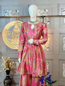 Conjunto de Palazzo con Top de Seda Chinnon Premium |   Impresionante Dupatta con Borde de Encaje para Fiestas, Secado Rápido, Acabado de Exhibición, Elegancia para Cada Ocasión - Product Image 4