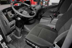 2024 usato MER CE DES- BEN Z ATEGO 821,4x2 B05 cambio automatico - Product Image 2