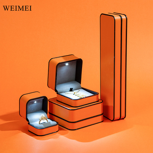 Weimei Elegent PU da trang sức vòng đeo tay mặt dây chuyền Hộp Quà Tặng Trường hợp với ánh sáng LED forjewelry hiển thị đám cưới Ngày Valentine - Product Image 1