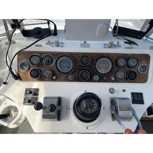 Bateau à moteur en fibre de verre Kha Shing Vista 40 de 1987 - Product Image 5