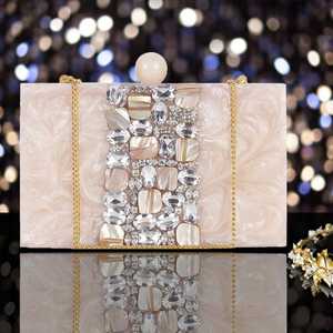 คลัทช์เรซิ่นและกระเป๋าถือเรซินคลัทช์ที่มีคุณภาพสูงและการออกแบบที่ไม่ซ้ำใครสำหรับงานแต่งงานครบรอบงานฝีมือ FRM fiza - Product Image 1