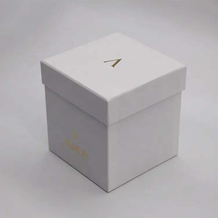 Confezione regalo di carta di lusso con confezione di sfera di cristallo in lamina d'oro di cartone bianco con inserto in schiuma